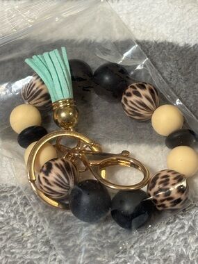 Beaded Leopard Print and Black Keychain Bracelet with Mint Tassel